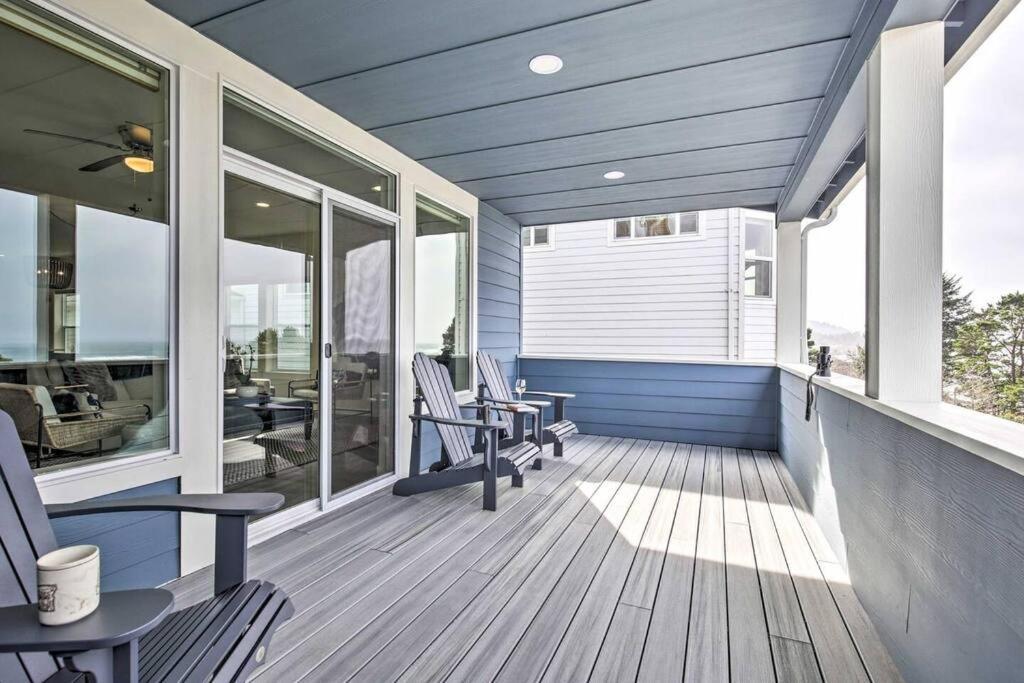 Modern Oregon Retreat W/ Deck, Hot Tub, Ocean View Depoe Bay Exterior foto